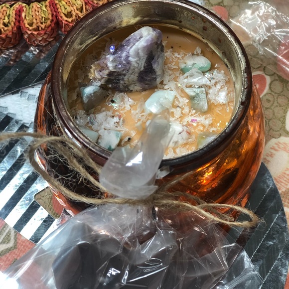 SOLD👻REIKI GHOST triple layered wax melt Hallows Heals Candles - Picture 5 of 5